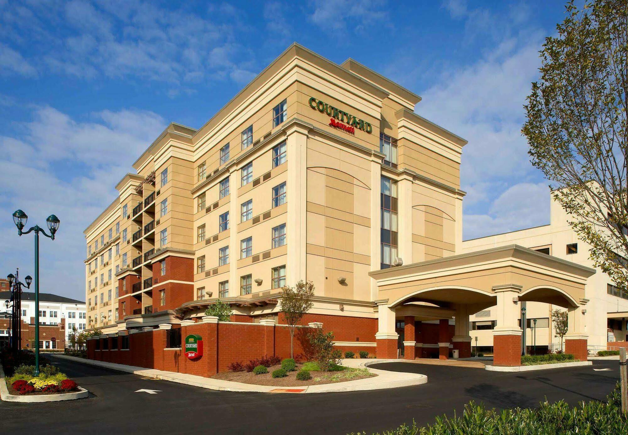 Courtyard Reading Wyomissing Hotel Exterior photo